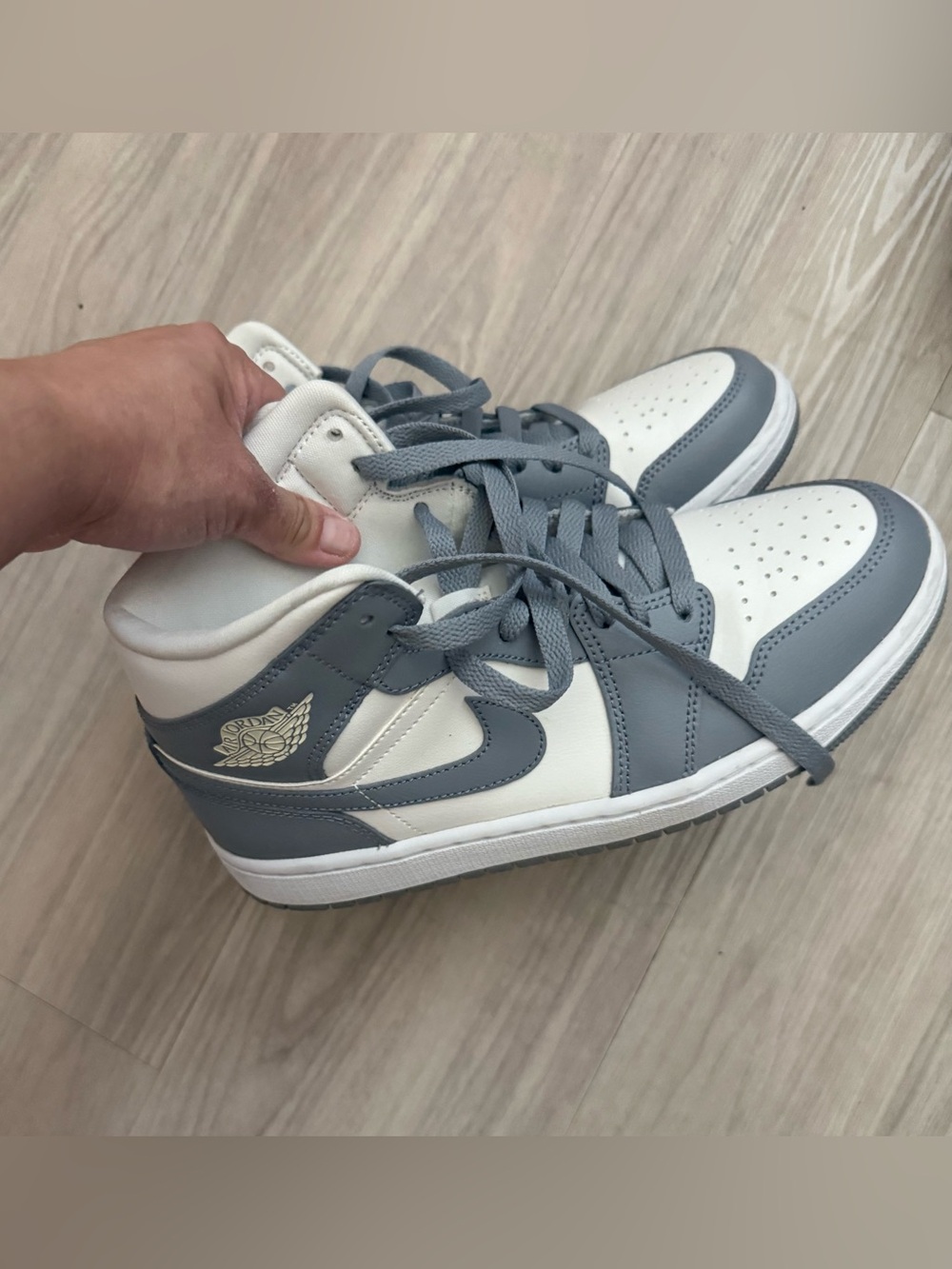 Nike Air Jordan 1 Mid Sail white stealth women’s size 8